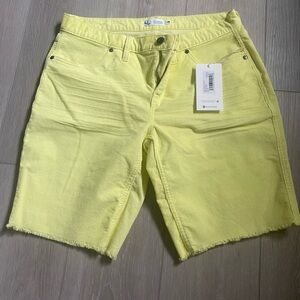 Size 6 Bermuda shorts NWT